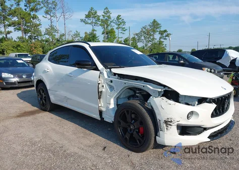 2022 Maserati Levante Gt из США, поврежденный, VIN ZN661XUAXNX394784